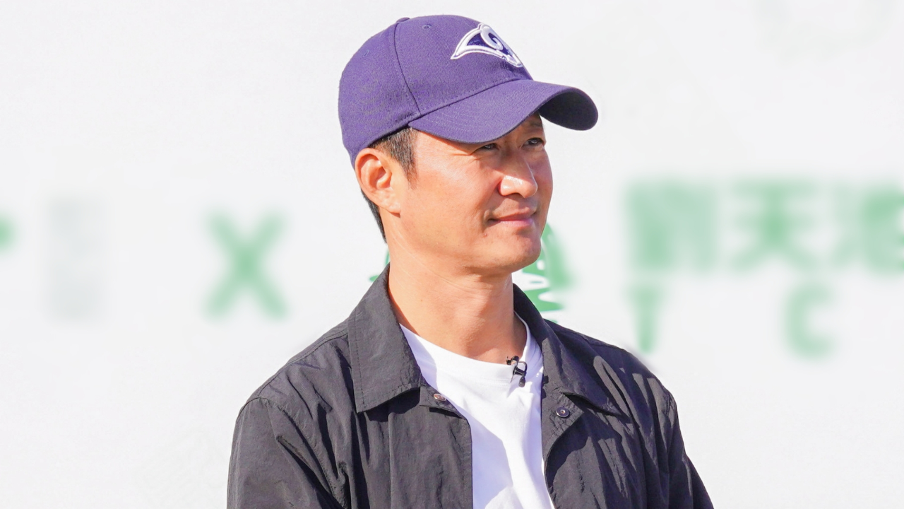 谢楠晒吴京和儿子日常,吴虑上演粘爸三件套,吴所谓直呼没眼看