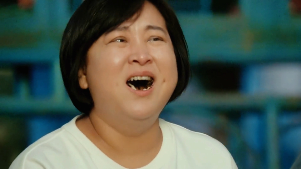 贾玲知道张小斐也是穿越回来的了,我的眼泪不值钱啊