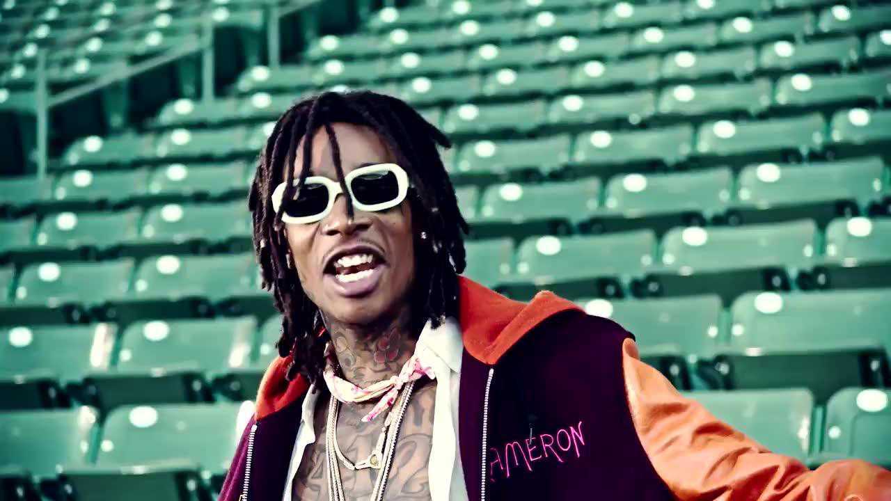 烟鬼wizkhalifa单曲lettermanmv版为mixtape专辑laughnowflylater其中