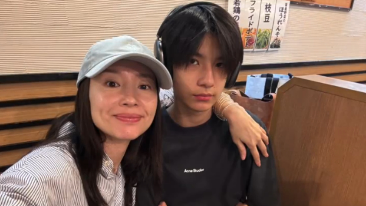 董洁晒母子互动好温馨,15岁顶顶侧脸优越,像小说男主走进现实