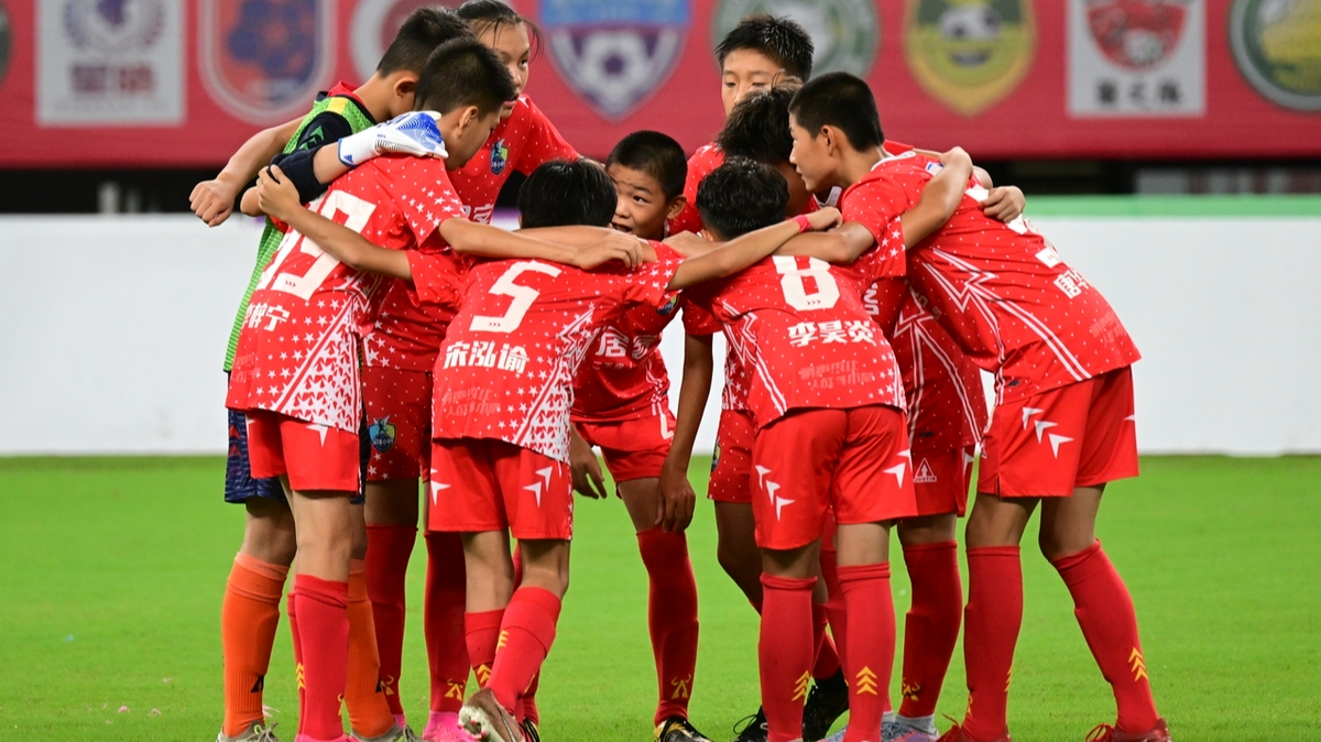 中国足球小将意大利杯赛精彩进球合集:世界波 狂奔半场单刀