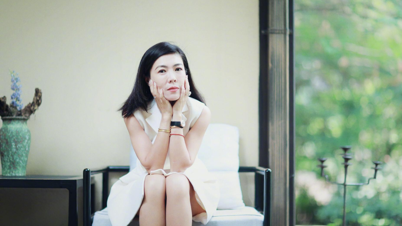 苏芒:用丑照"毁掉"伊能静,却因一张照片得罪她们断送前途