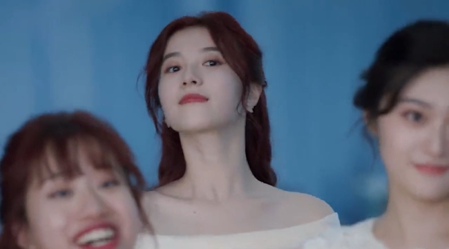 遇上爱抢风头的伴娘团,这样的婚礼太有趣了!