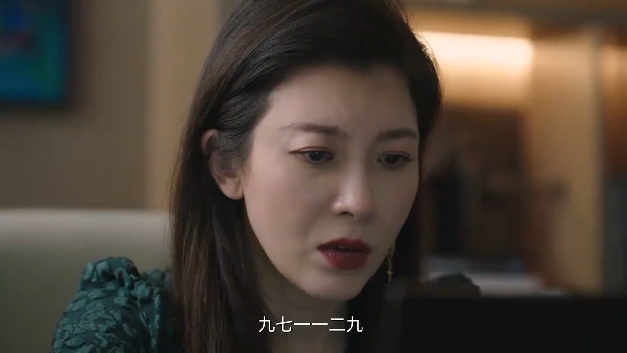 前妻和丈夫现任联手,打开她送的相册,竟发现惊人秘密!