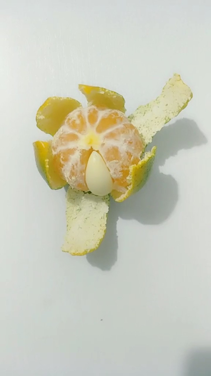 这橘子里边放大蒜干嘛