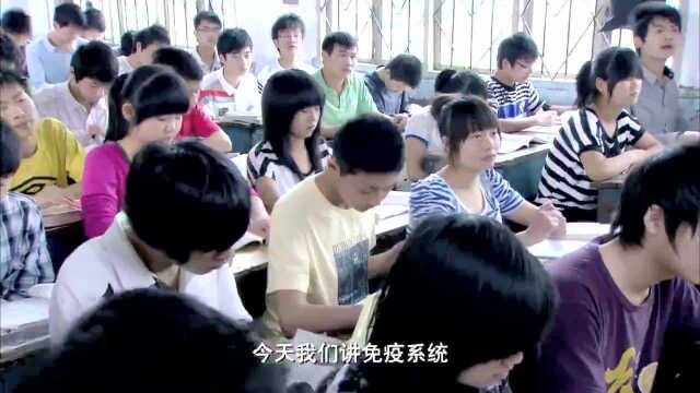 生理课上老师故意跳过生殖系统,不料学生在下面不乐意