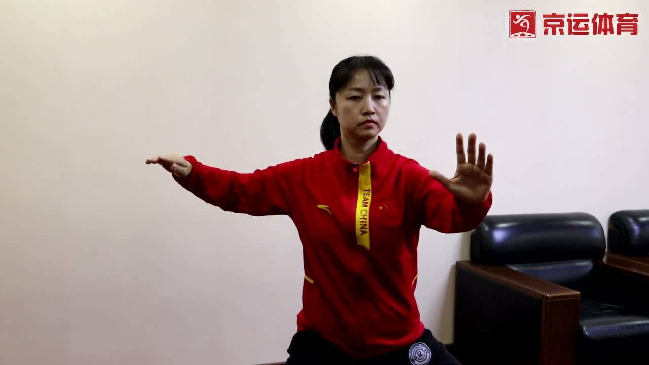 世界冠军邱慧芳助力全国十二法比赛