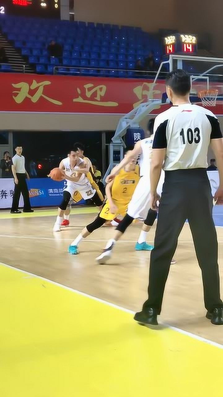 篮球篮下无敌杨文学