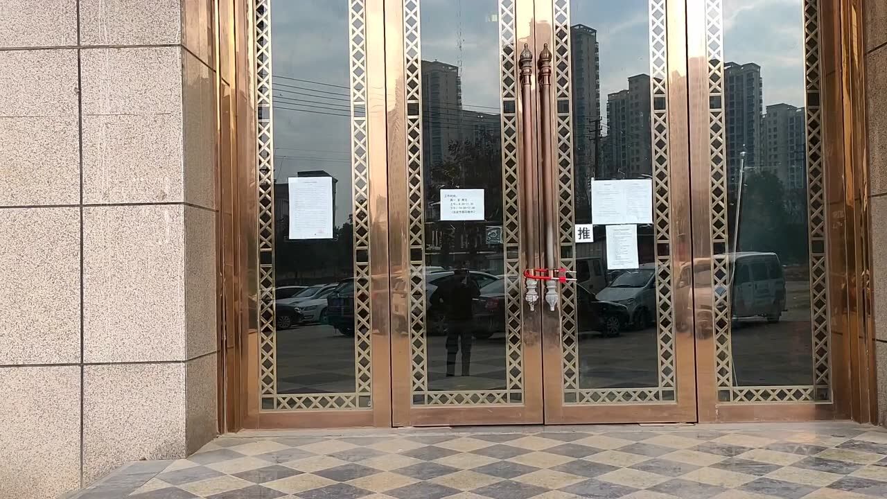房地产公司也会破产?随手拍江西某地区烂尾楼