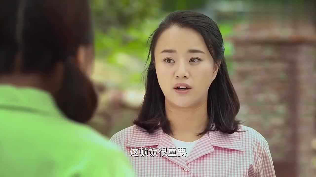 小草青青大牛真诚的道歉感动了喜鹊当场两人就去扯证结婚