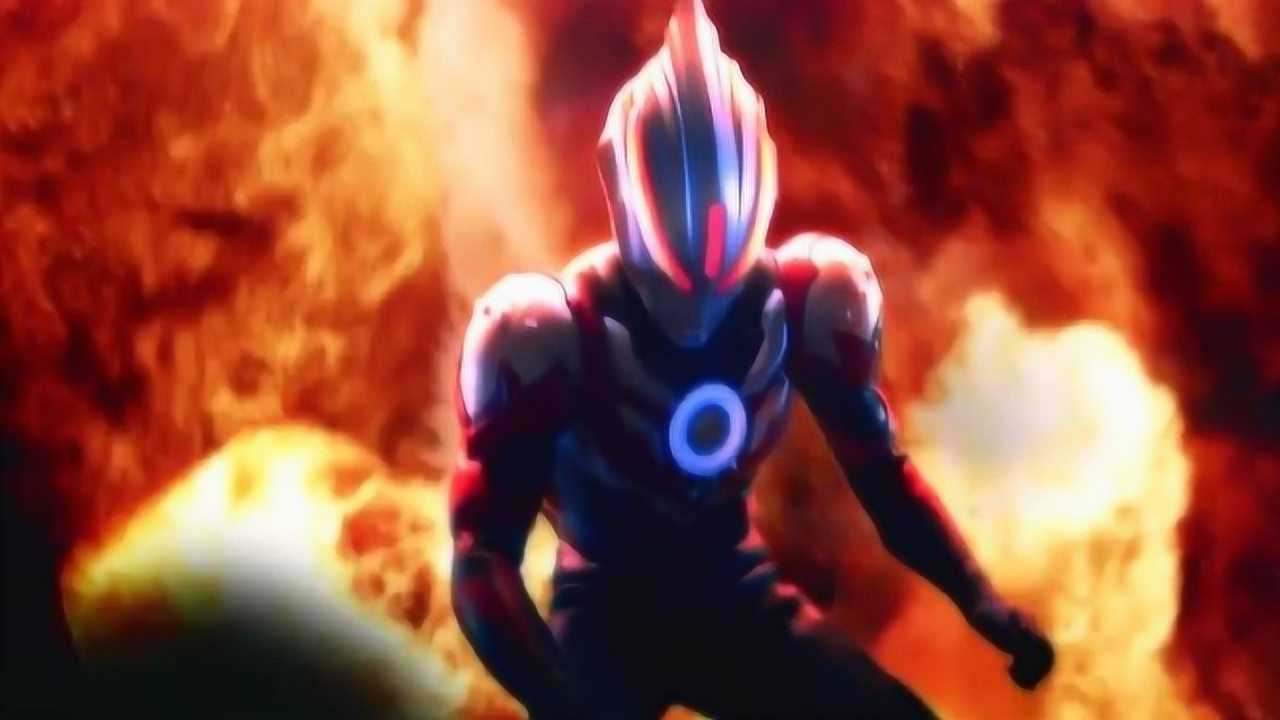 欧布奥特曼暗耀形态结合佐菲和贝利亚的卡片融合而成