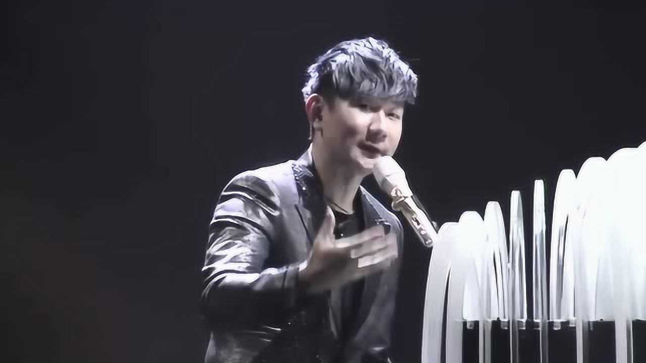 林俊杰模仿阿杜唱《坚持到底》原唱阿杜现身,一开口现场一片大笑