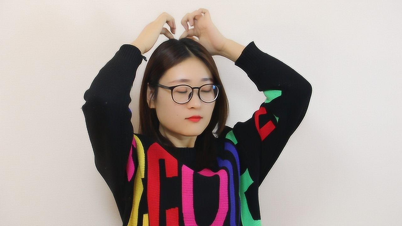 每天敲头5分钟,发根血液更畅通,有白发,脱发的,尤其要敲敲