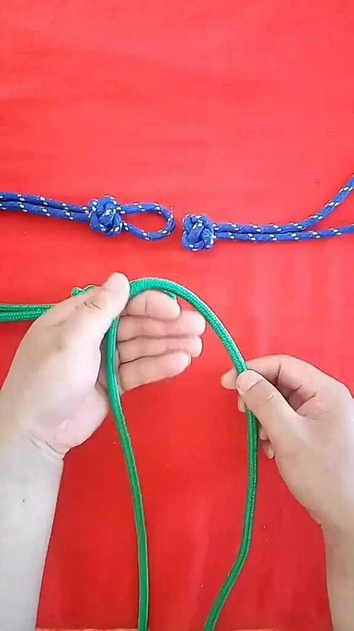 教给大家一个丁香纽扣结,打法很简单,也很实用