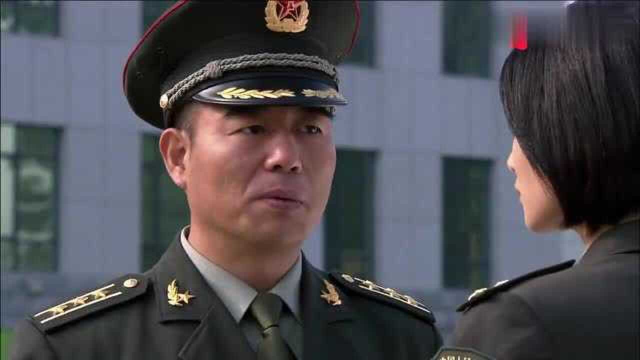何晨光一转眼就成为了中尉军官了,小唐教员还一脸诧异!