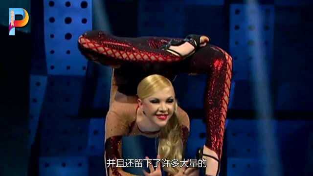 世界上最软的人,俄罗斯美女Zlata,身体可以随意折叠