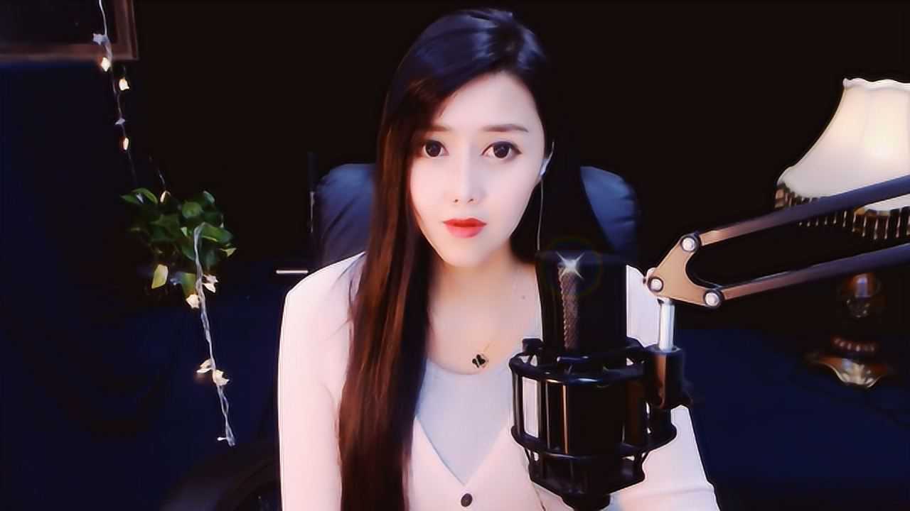 毛惠演唱一曲《你的眼角流着我的泪》伤感动听!