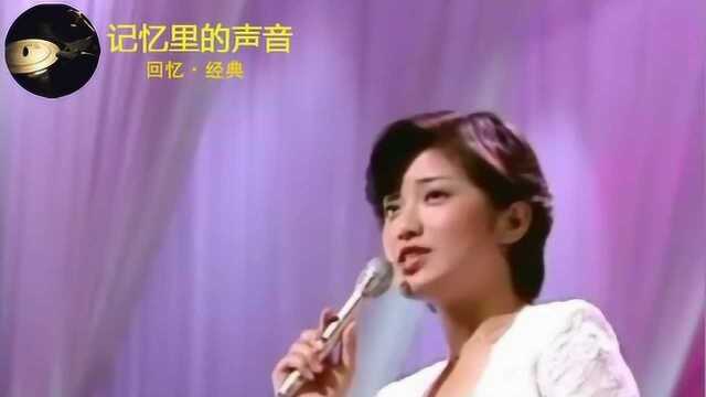 女神山口百惠一曲旋律欢快活泼的《梦先案内人》太美妙了,不由地沉醉其中!