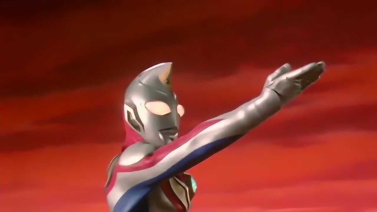 戴拿奥特曼:飞鸟第一次变身成戴拿,竟然被误认为是迪迦