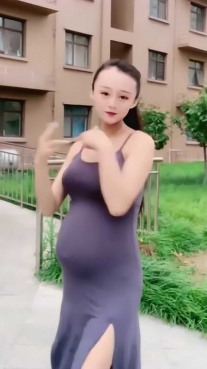 第一次见年龄这么小的孕妇挺着大肚子跳鳌拜你婆婆知道吗