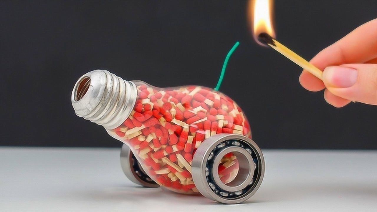 牛人脑洞大开,用火柴制作意大利炮,点燃后场面太硬核!