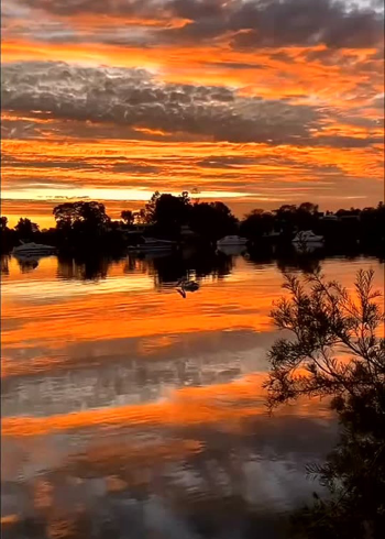 落日黄昏晓清风衬晚霞