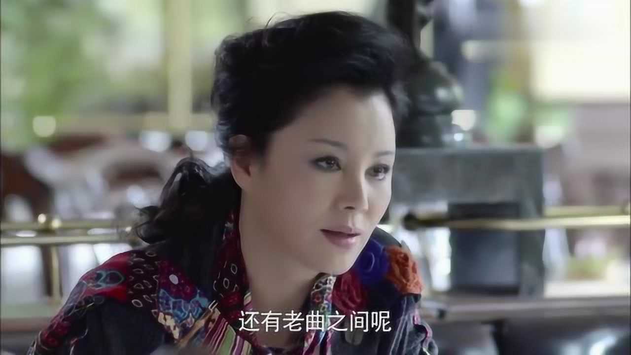 产科医生曲兰为了得到肖程割腕自杀跟母亲当年简直一模一样