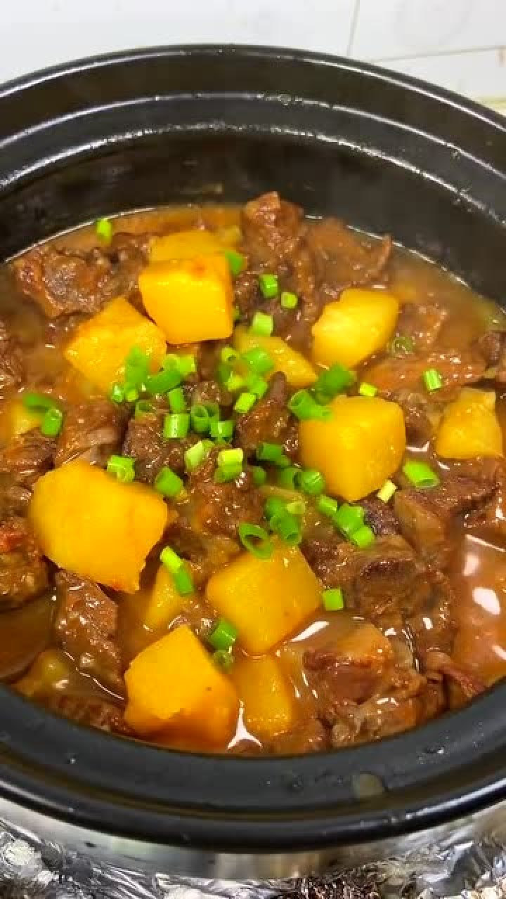 今天分享一下,牛肉炖土豆的做法,学会给家人做着吃!