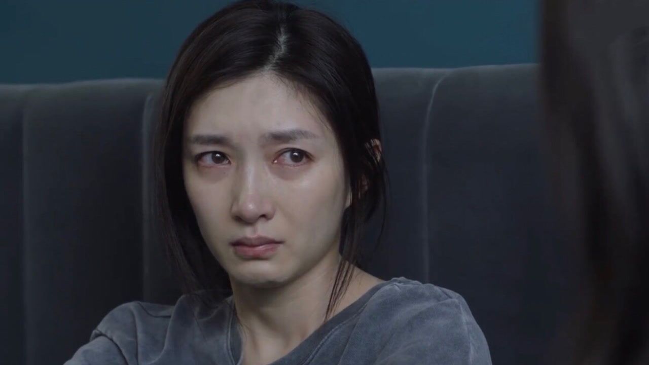 王漫妮失恋痛哭,好闺蜜开导安慰,爱有多深痛就有多真