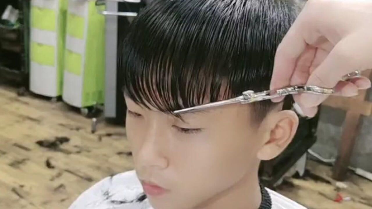 学生都可以剪的狼尾发，原来这么帅气啊，出街回头率妥妥的！_腾讯视频