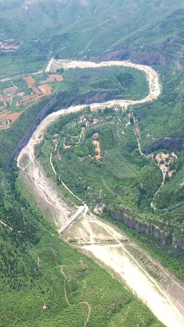 河南鹤壁市大山里的天然太极图