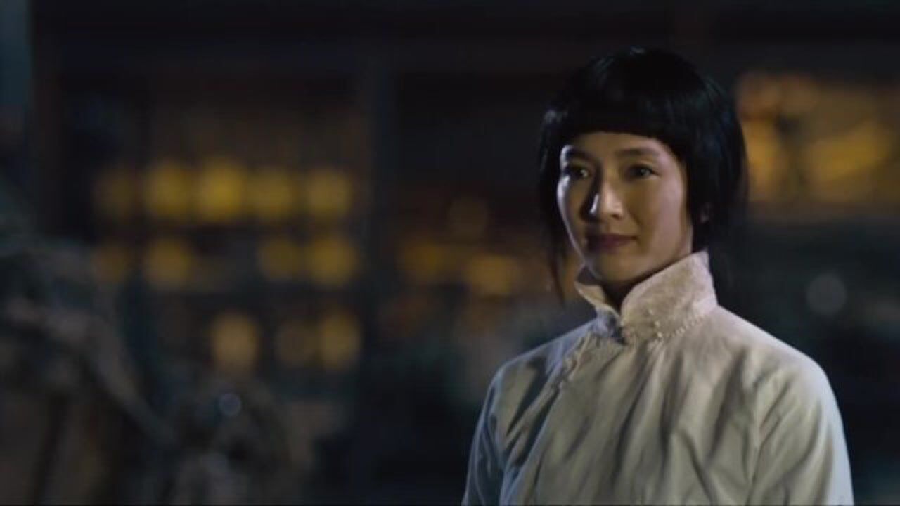 老板痛骂军阀不料军阀曹瑛的儿子就在他眼前