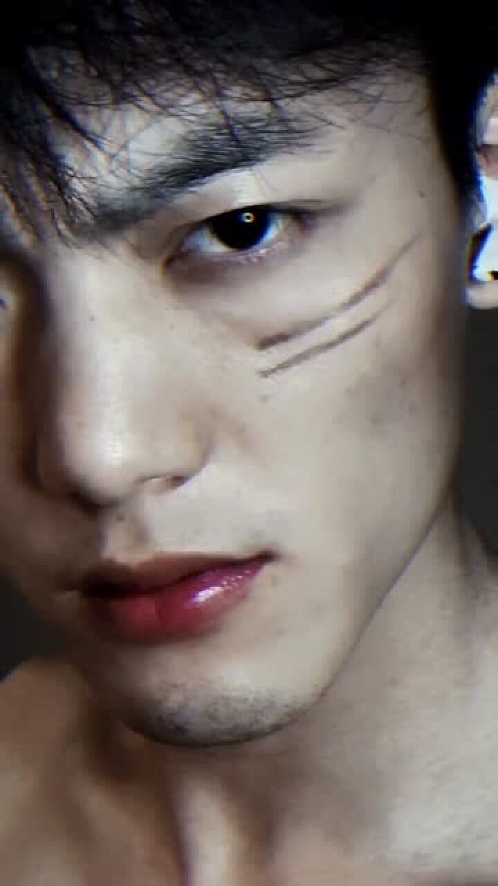 有喉结的男生才是最高级的性感咽口水的动作让我脑补了一场偶像剧