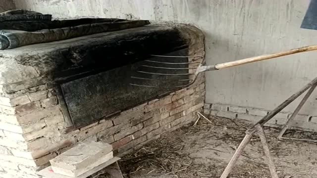 农村特色土烤箱做出来的面食味道特别地道是小时候最喜欢吃的味道