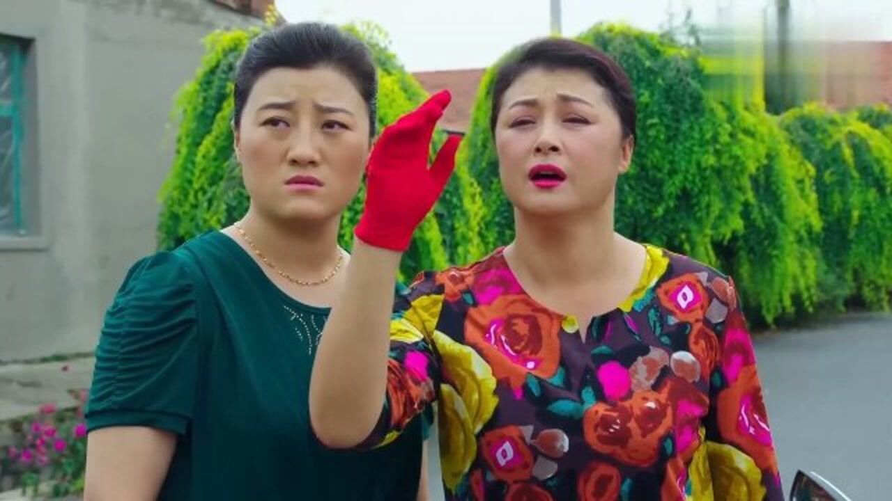 乡村爱情9:大脚看见黄世友就晕倒了,王云赶忙让大脑袋叫人来