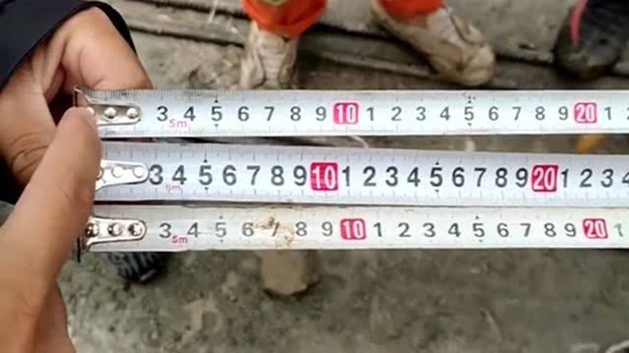万万没想到,卷尺的尺寸竟然也不一样,一看就是假货!