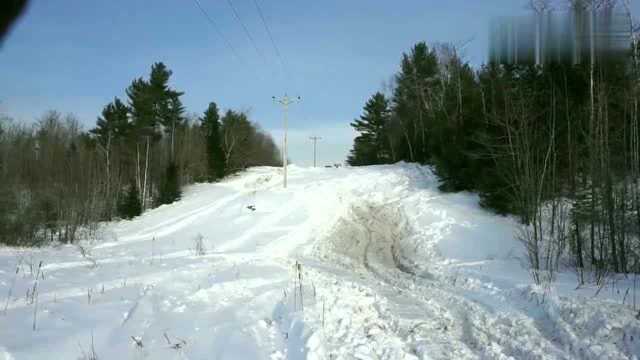 路虎卫士配置Mattracks全地形橡胶履带轮雪地牵引轮式路虎