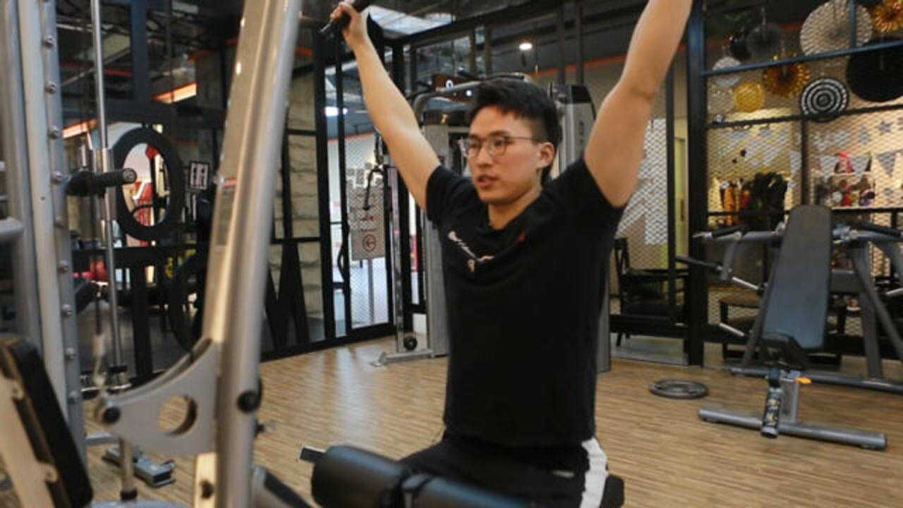 【健身】背阔肌训练动作,高位下拉动作教学_高清1080P在线观看平台_腾讯视频