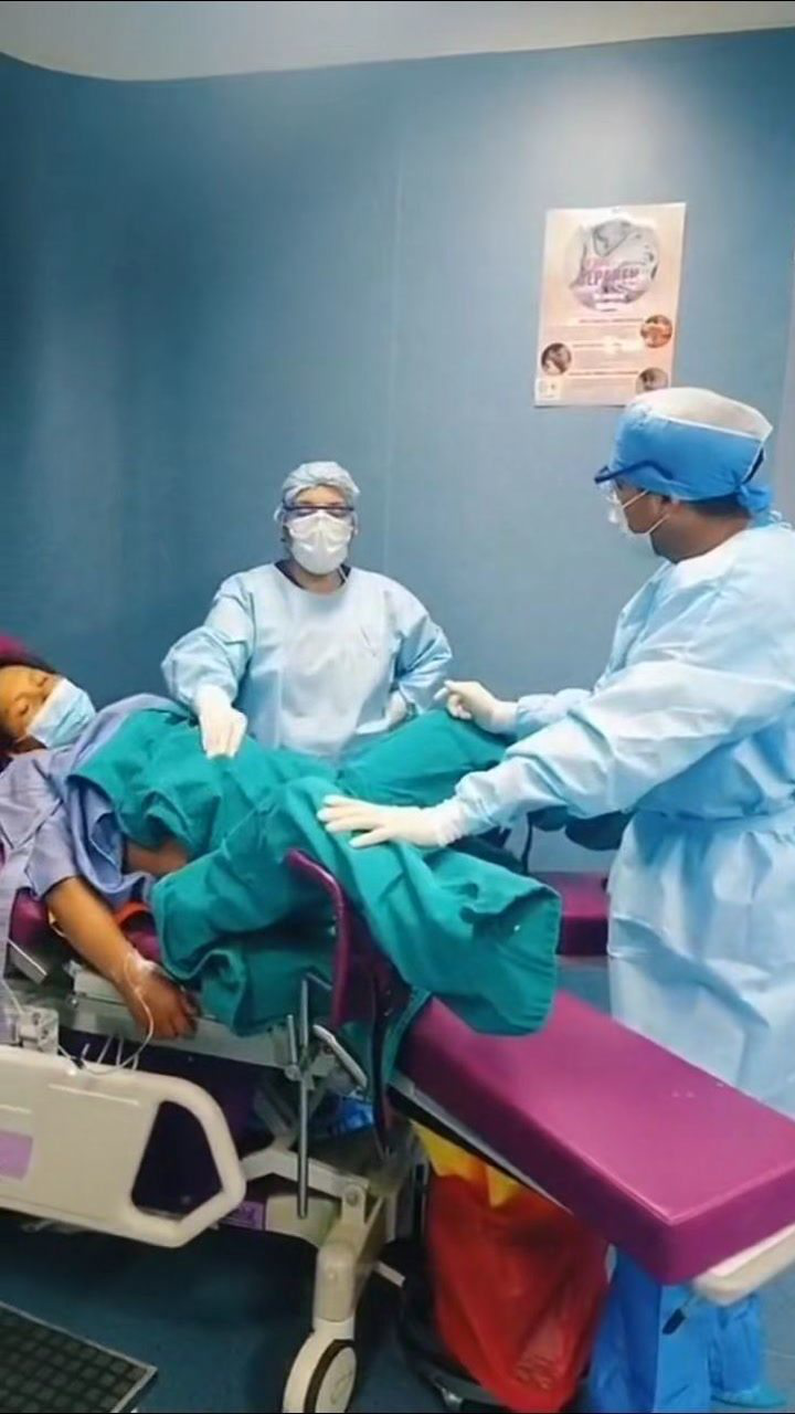 老婆临盆在即医生手术室祷告