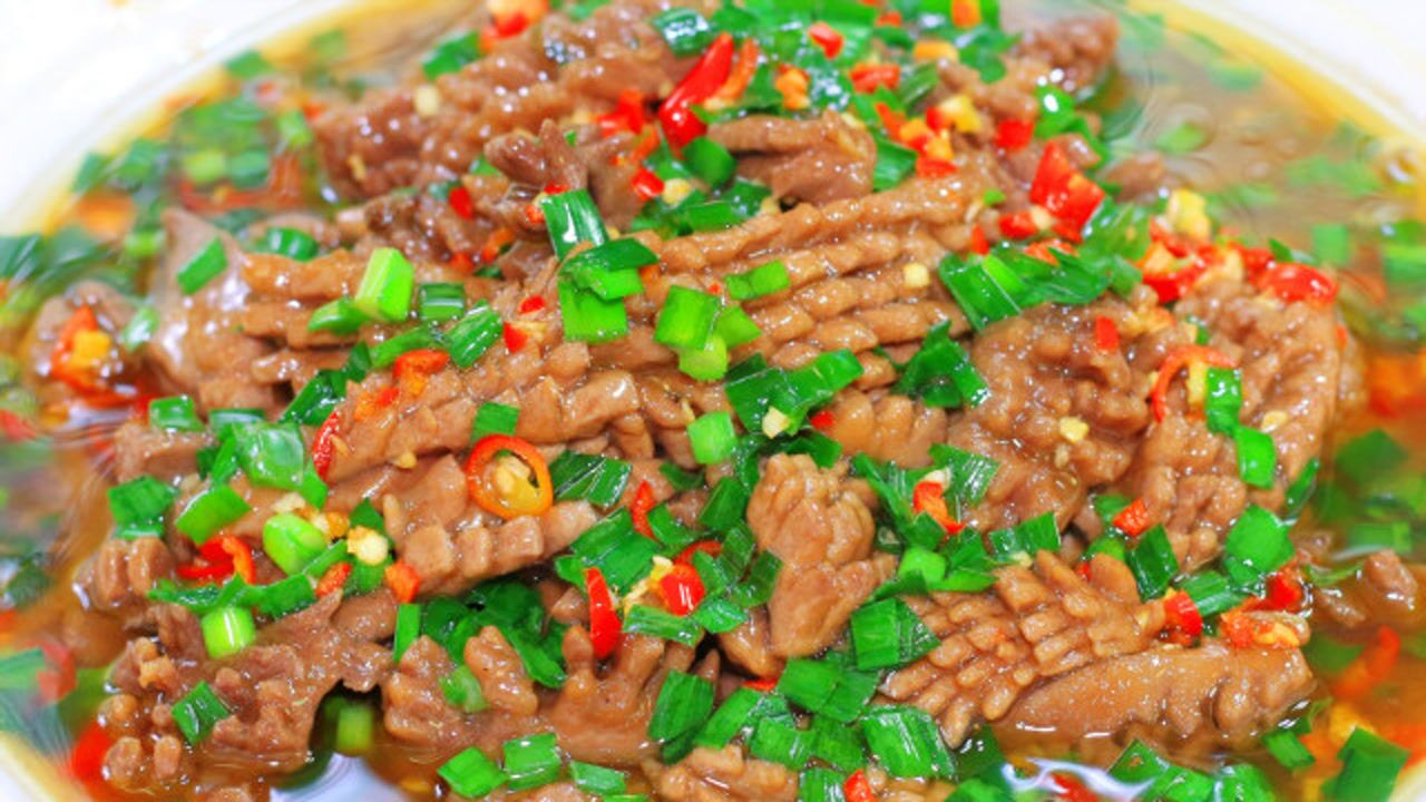 大厨教你"韭香腰花"正宗做法,麻辣鲜嫩又下饭,一点腥味都没有