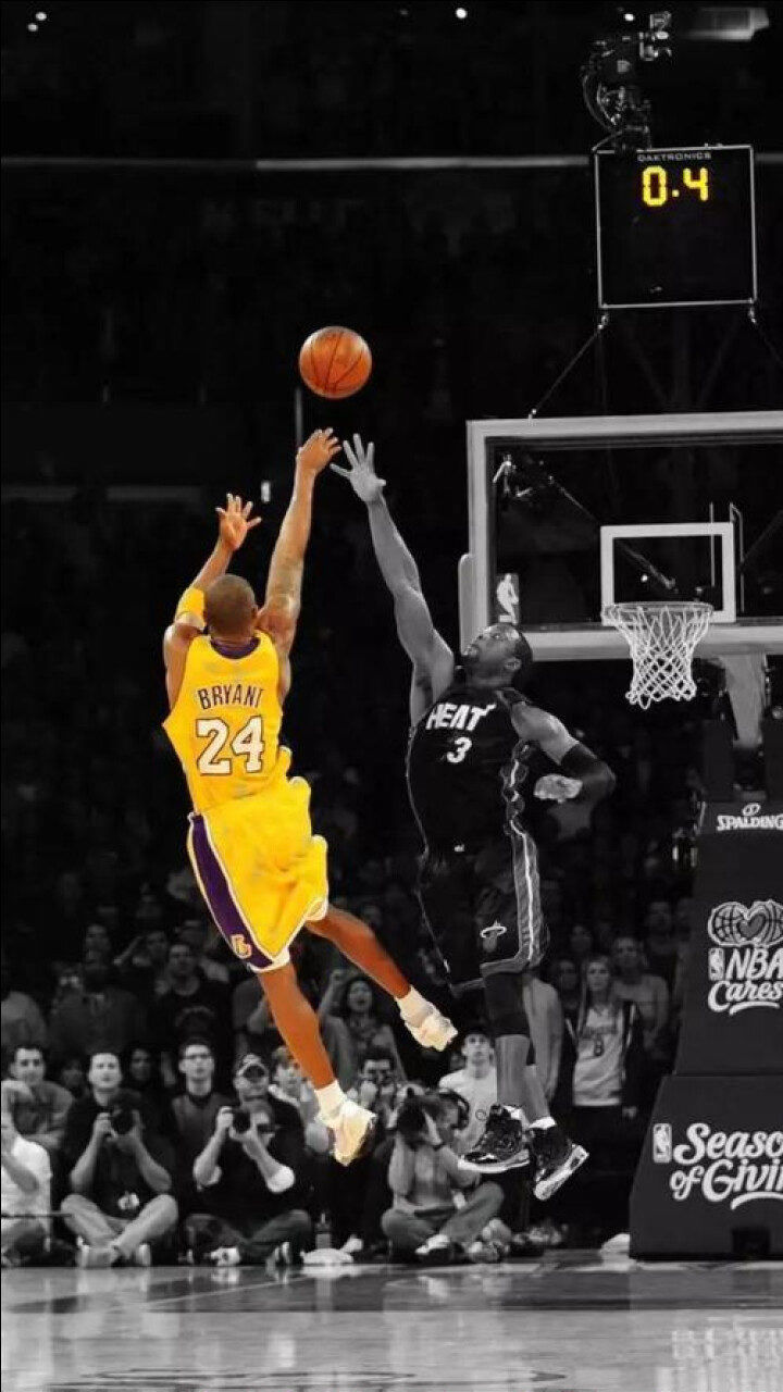 科比招牌抖肩加后仰跳投老大你美如画的后仰跳投永远在我们心里