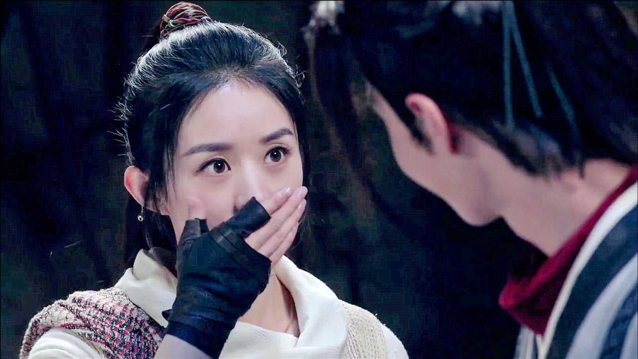 有翡王一博含情脉脉盯着赵丽颖赵丽颖捂脸害羞这幕太甜蜜了