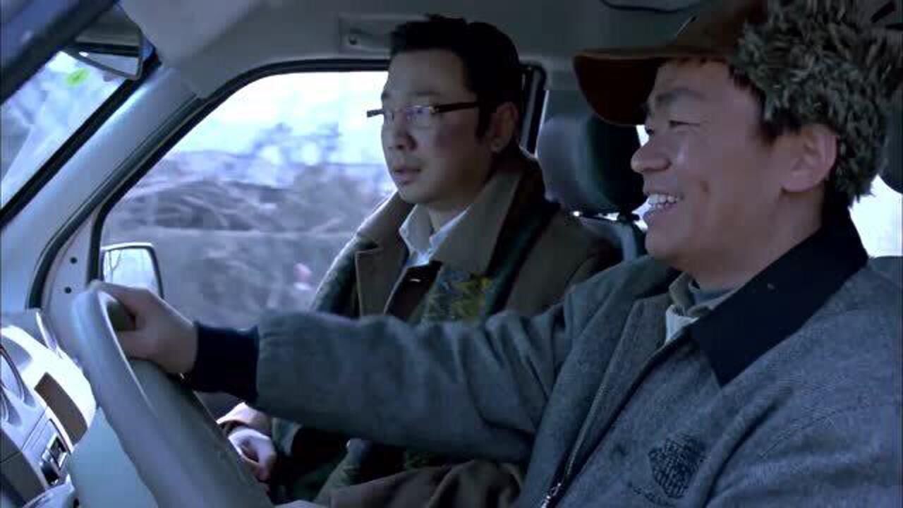 人在囧途3宝强边睡觉边开车的骚操作把李老板吓得不轻