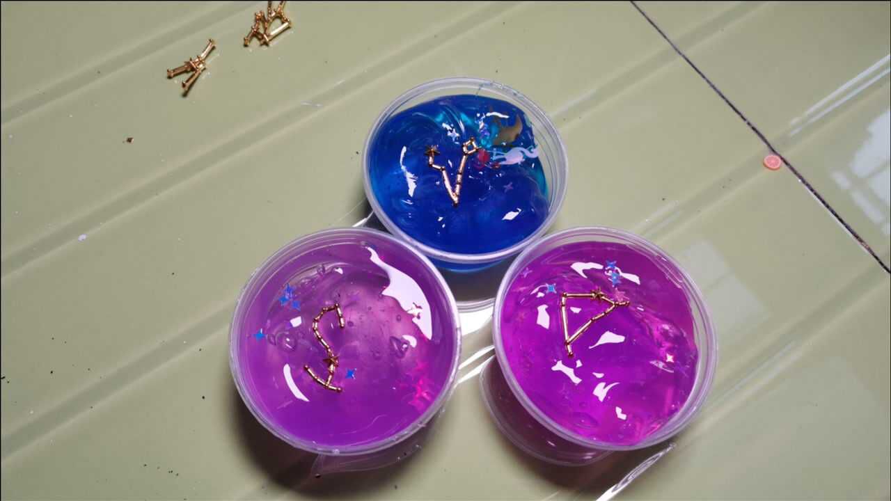 测评无硼砂星座透泰水晶泥,颜色漂亮,通透无气泡,起泡手感不错