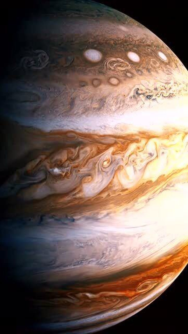 木星虽是一颗气态星球,质量却是太阳系内其他行星总和的25倍!