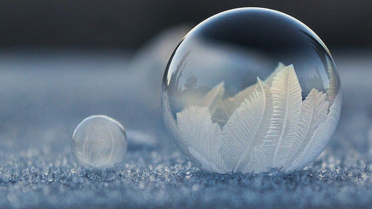 冬季如何吹出冰泡泡球 how to make an ice bubble in winter?