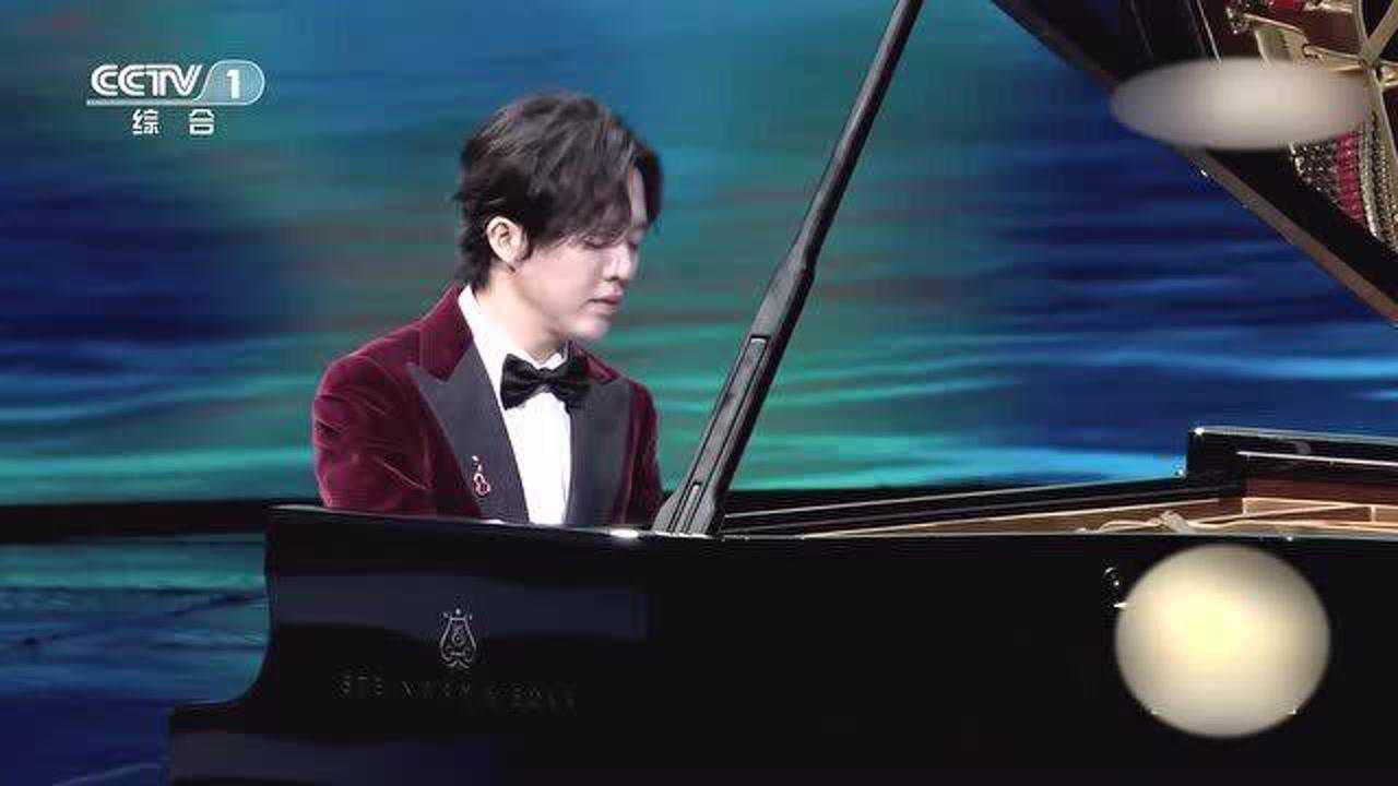 2021央视春晚钢琴舞蹈我爱你中国李云迪神仙演奏超大气