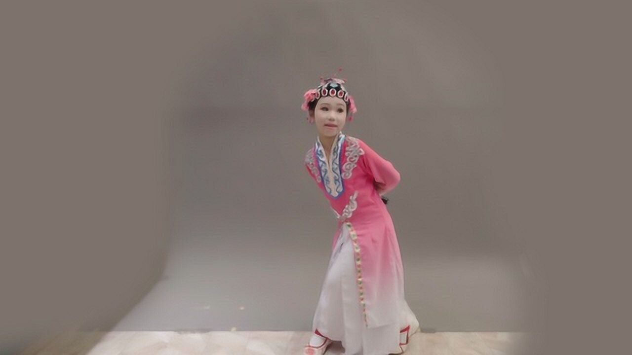 独唱少儿a组 《戏里有个小演员》卢奕含