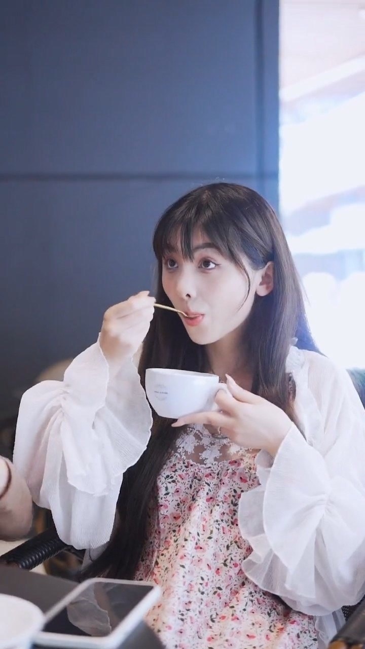 伸手要的糖和主动给的糖味道不一样