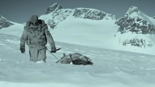 大雪山里，一个孤独的变态者，将来往的游客全部杀死！